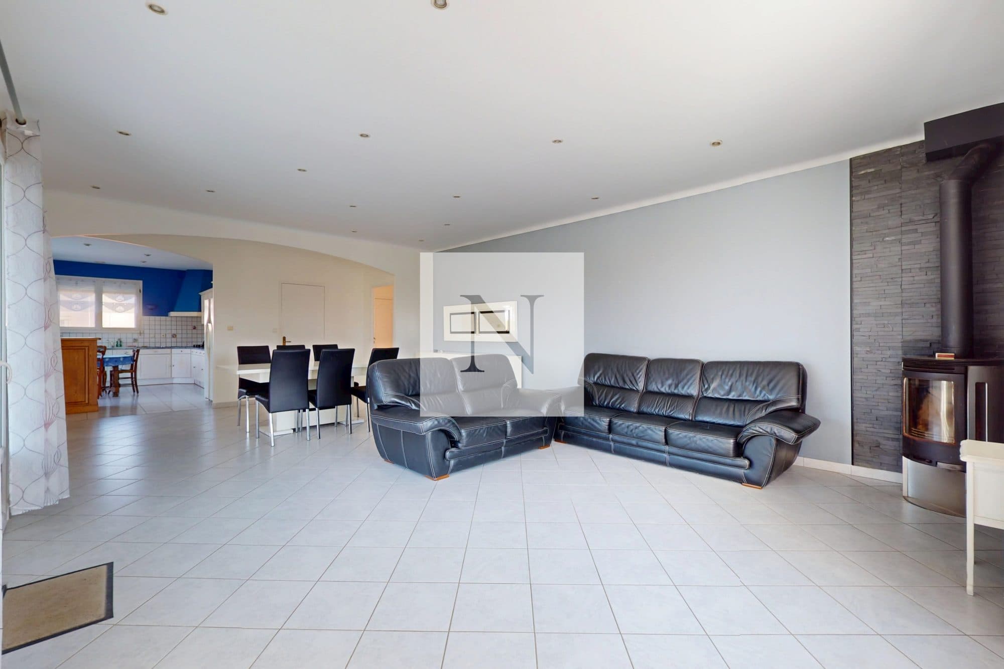 Angoulins – Maison familiale 217 m², 6 chambres, piscine couverte et jardin, à deux pas de l'océan — photo 4