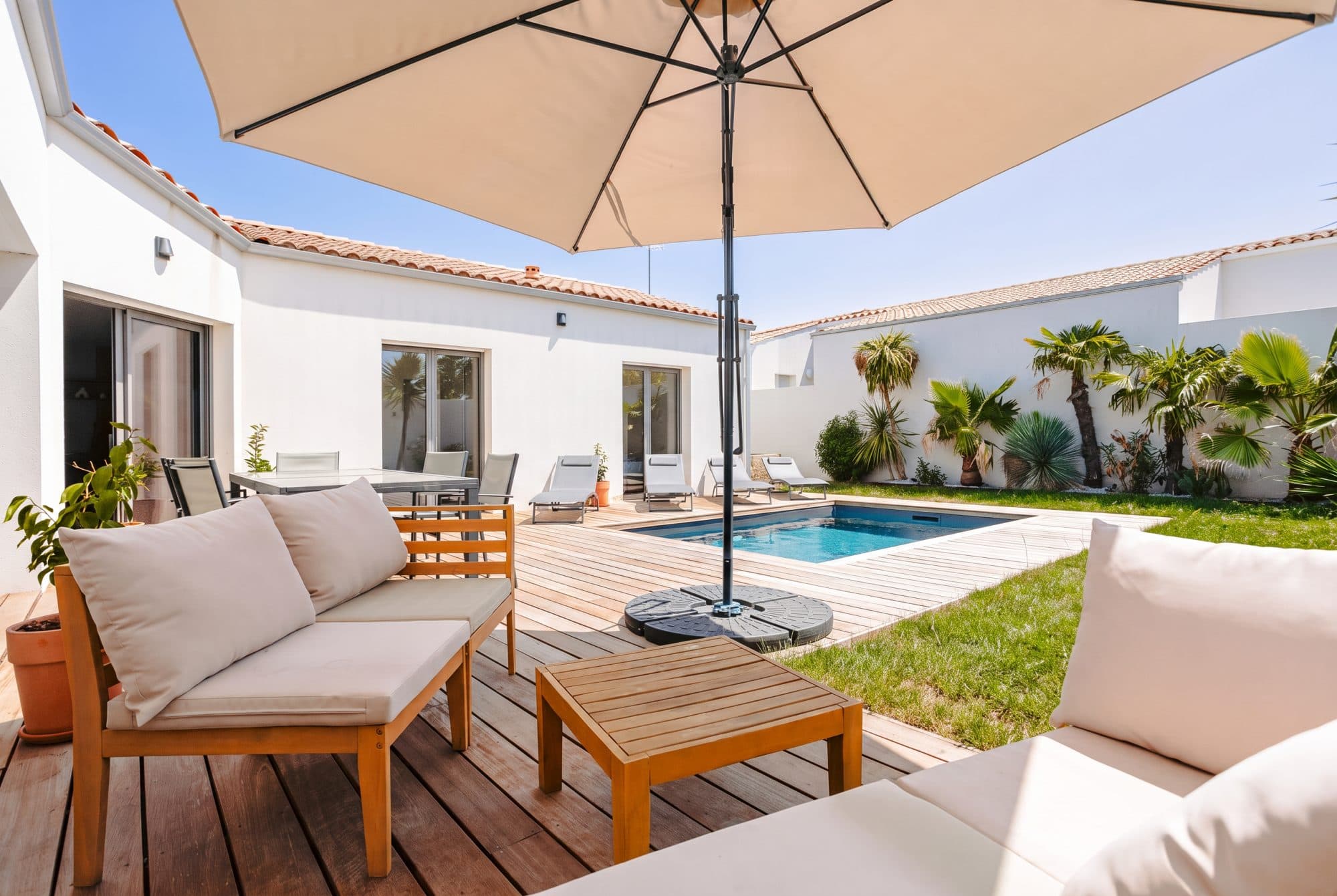 Maison contemporaine 2023 de 150 m² - piscine - Lagord